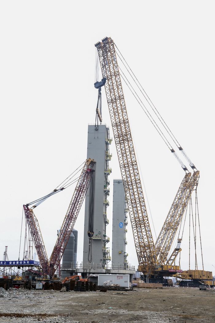 杭氧研制的世界上已經投運的單體最大整裝冷箱空分設備通過考核驗收(圖1)